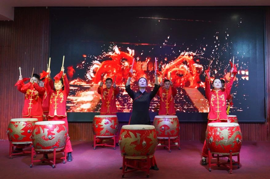 歲末盛典 揚(yáng)帆啟航 | 2024年湘聯(lián)電纜年會(huì)圓滿舉行！